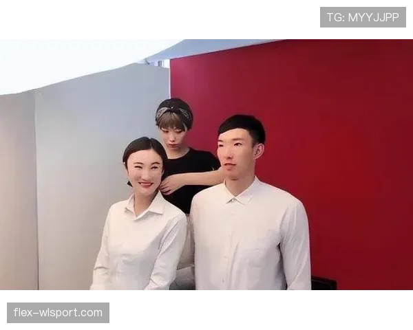 周琦家的冰箱里塞满蛋白粉,邻居以为他开健身房 周琦家的冰箱里塞满蛋白粉,邻居以为他开健身房