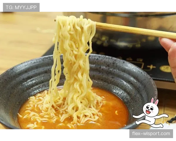 皮斯托瑞斯训练完顺手煮了碗泡面，这自律人设是不是有点崩？